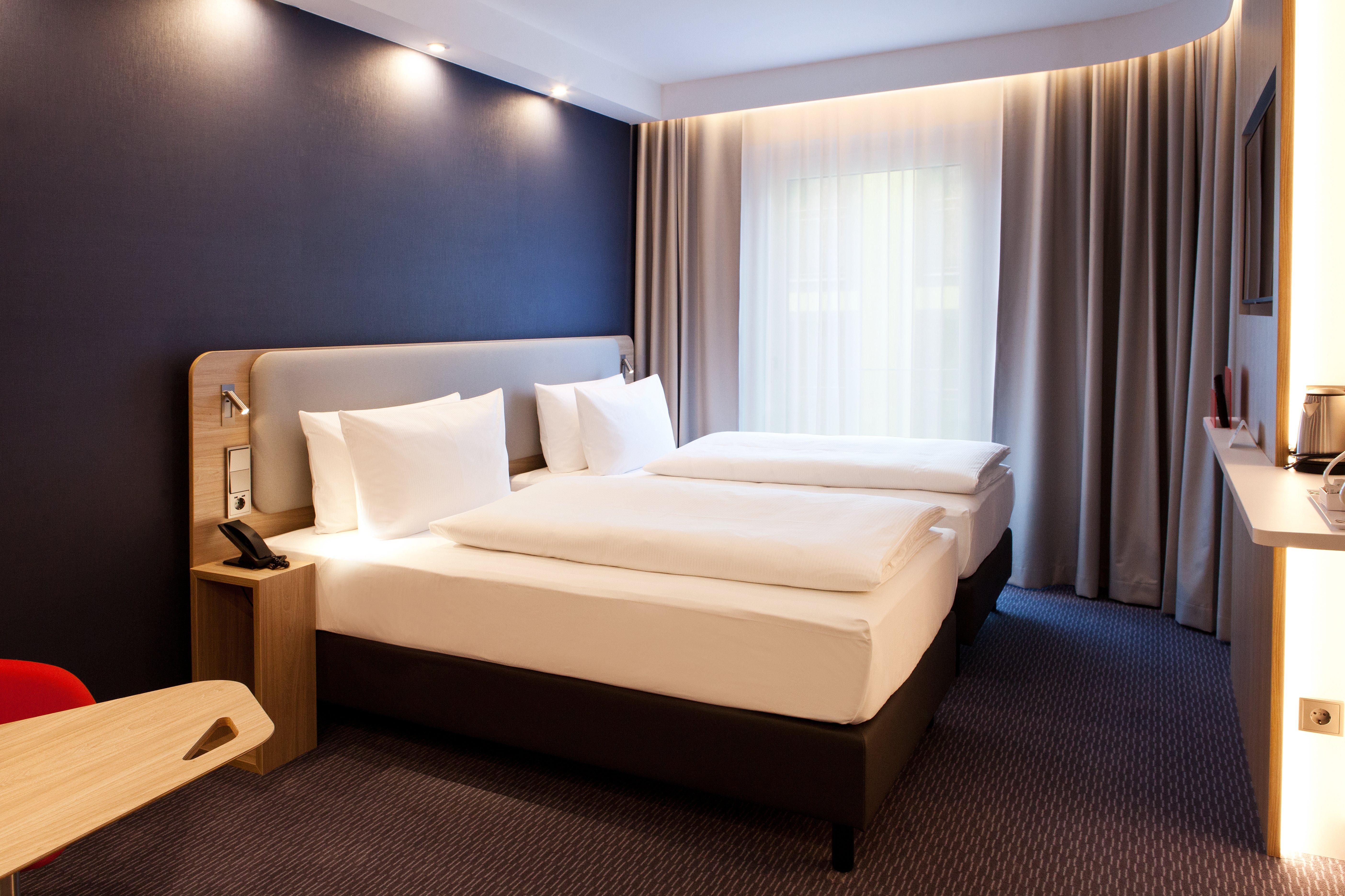 Holiday Inn Express Munich - Olching By Ihg Exterior photo