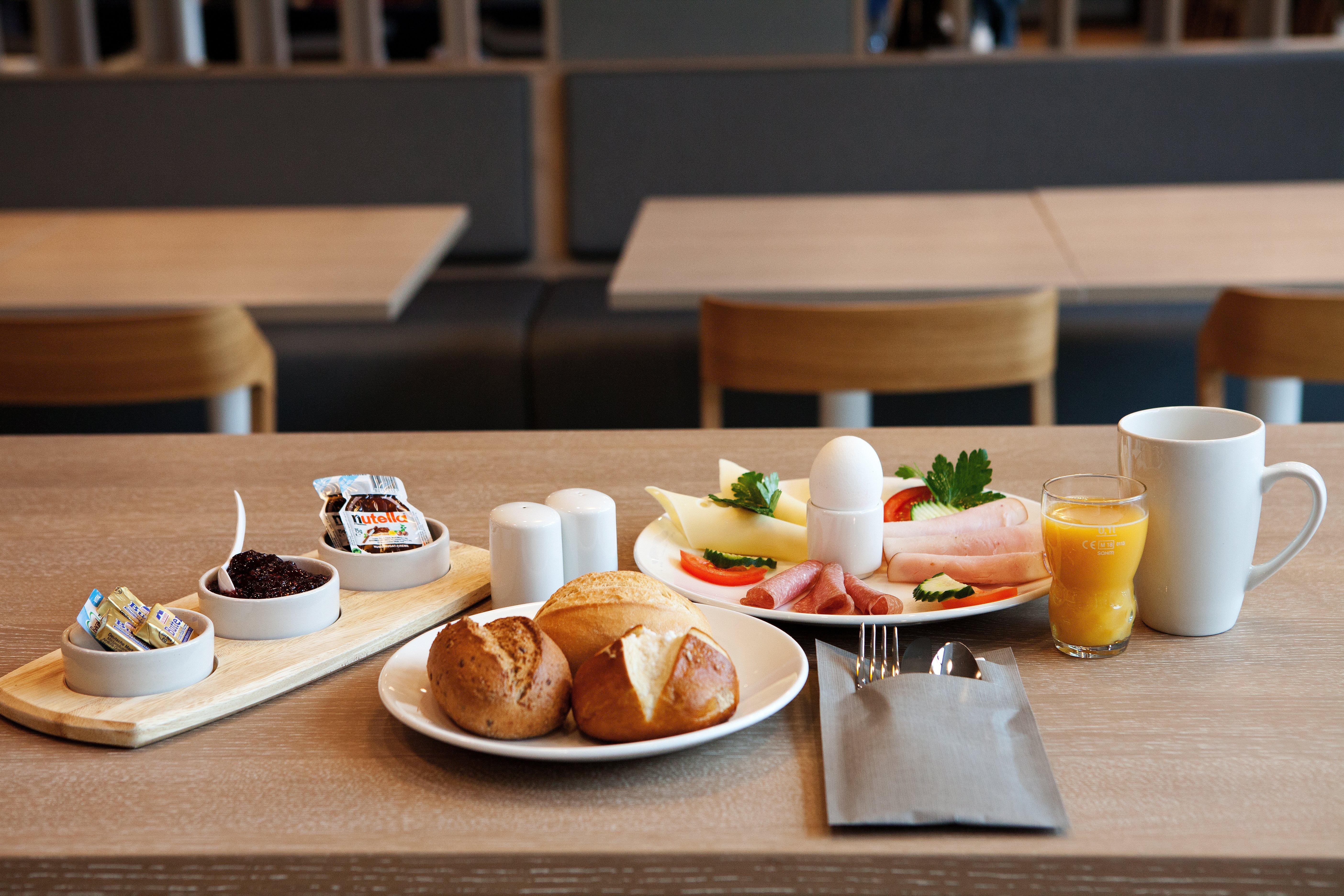 Holiday Inn Express Munich - Olching By Ihg Exterior photo